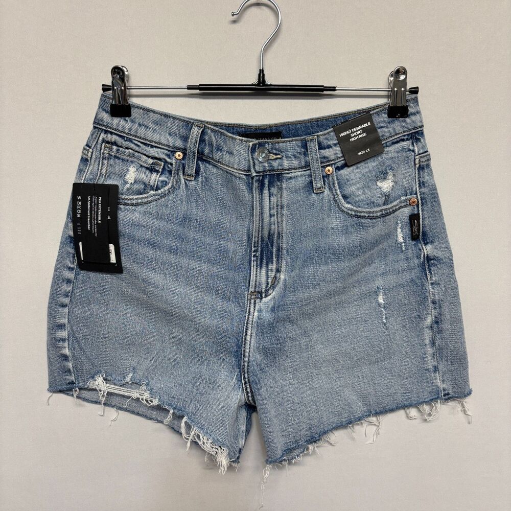 NWT Silver Jeans Women Highly Desirable Shorts High Rise Size 29 Denim C132 -26